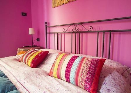 Ghiro Ghiotto Bed & Breakfast Пиетра Лигуре Екстериор снимка