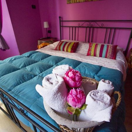 Ghiro Ghiotto Bed & Breakfast Пиетра Лигуре Екстериор снимка