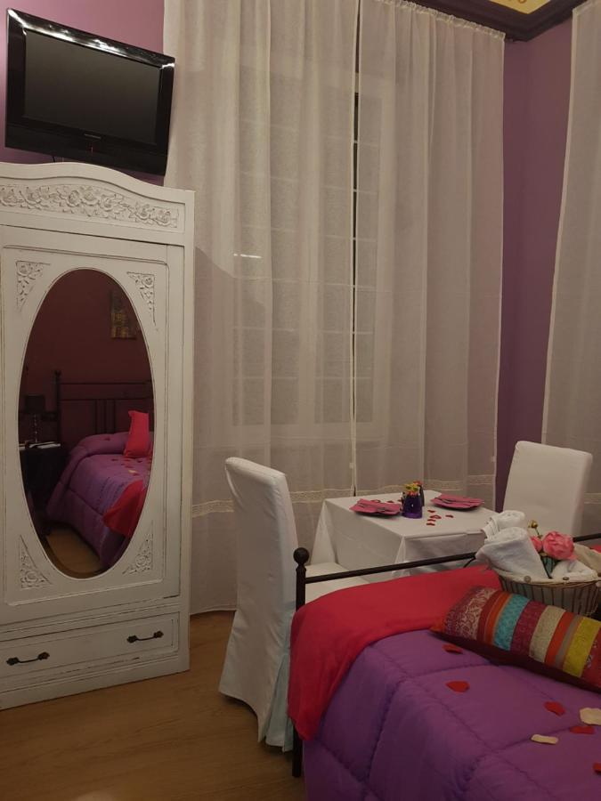 Ghiro Ghiotto Bed & Breakfast Пиетра Лигуре Екстериор снимка
