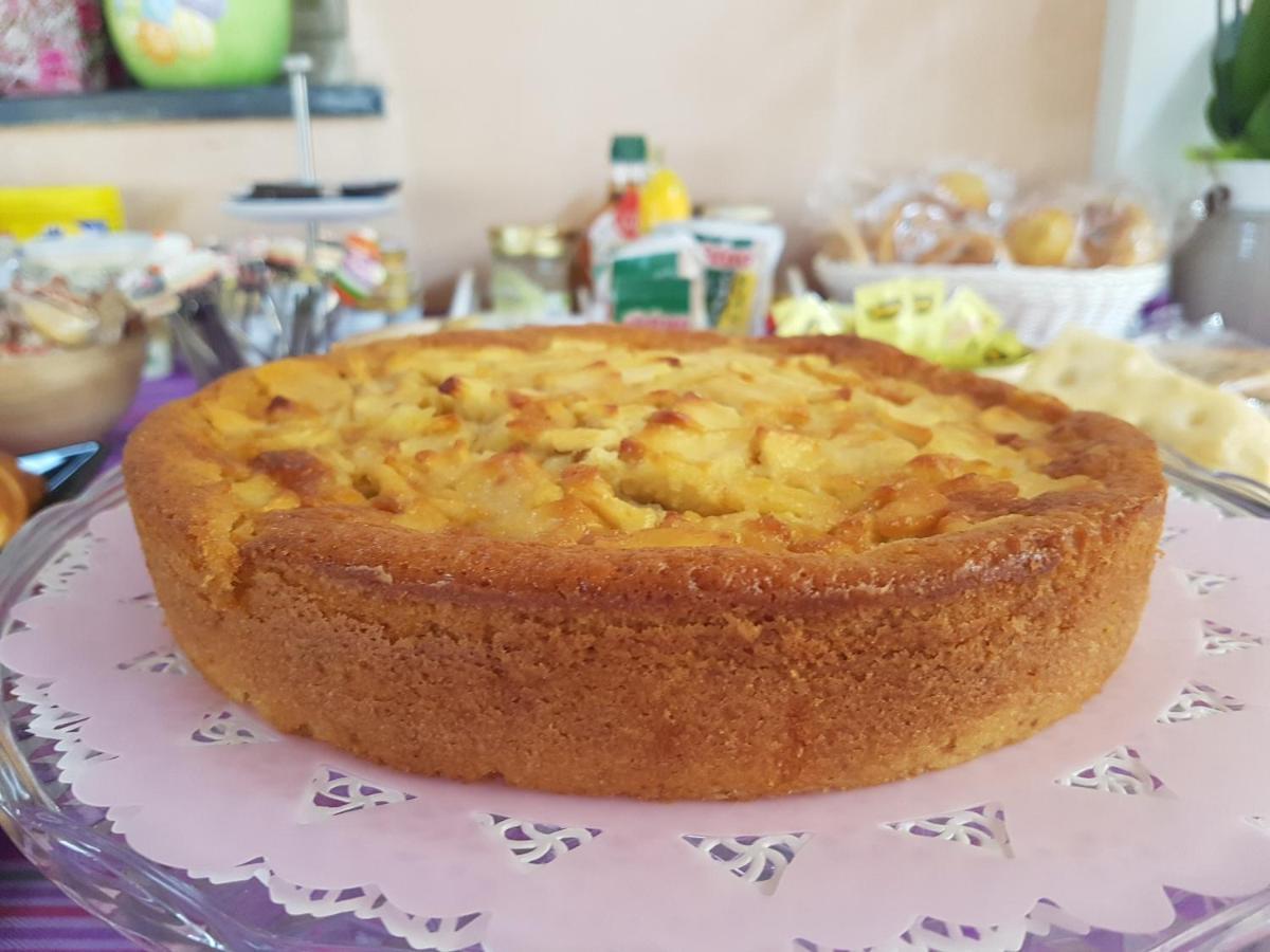 Ghiro Ghiotto Bed & Breakfast Пиетра Лигуре Екстериор снимка
