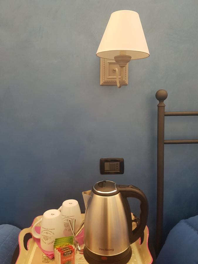 Ghiro Ghiotto Bed & Breakfast Пиетра Лигуре Екстериор снимка
