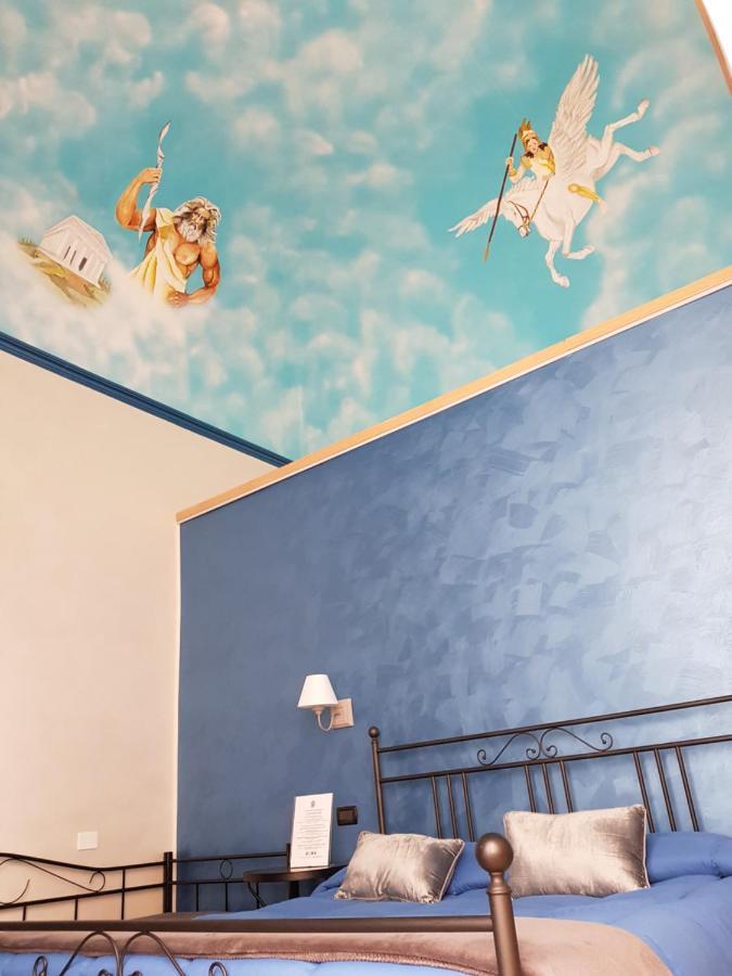 Ghiro Ghiotto Bed & Breakfast Пиетра Лигуре Екстериор снимка