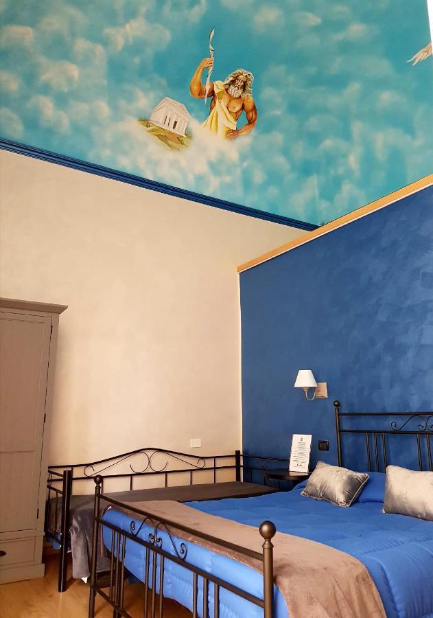 Ghiro Ghiotto Bed & Breakfast Пиетра Лигуре Екстериор снимка